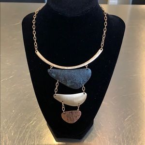 Beautiful Accent Necklace Gold Tone